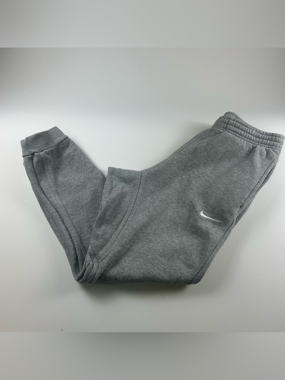 Nike Mens SZ S Sportswear Club Fleece Joggers Gray Sweatpants Pants Drawstring